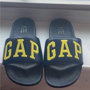GAP kids size 10/11c Blue Slides with Yellow Logo